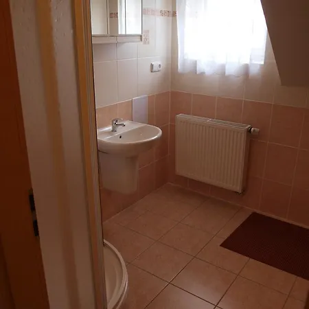 Viktoria Klinovec Apartment Kovarska